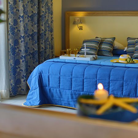 Dolphin Bay Seaside Resort & Suites Galissas Bagian luar foto