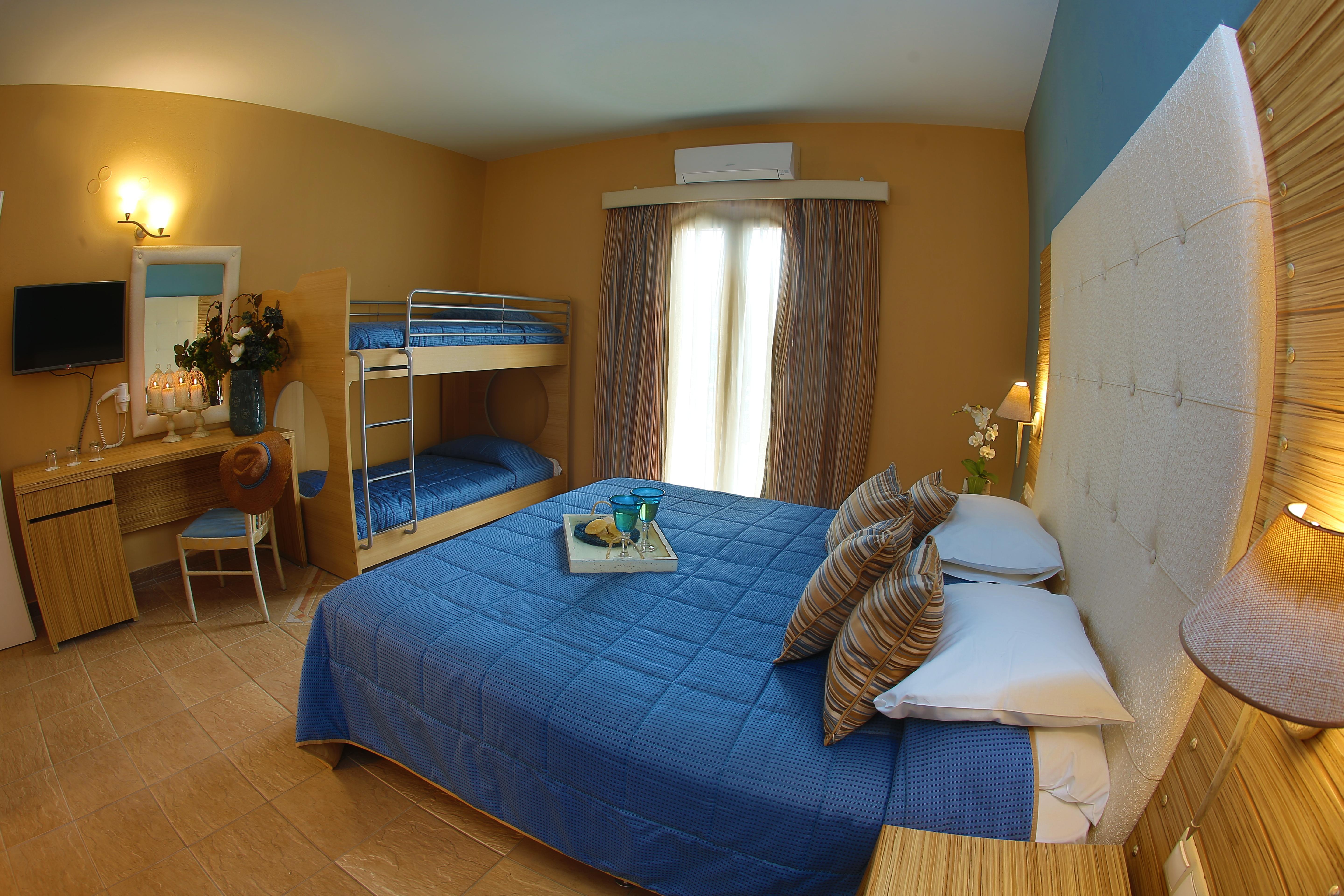 Dolphin Bay Seaside Resort & Suites Galissas Bagian luar foto