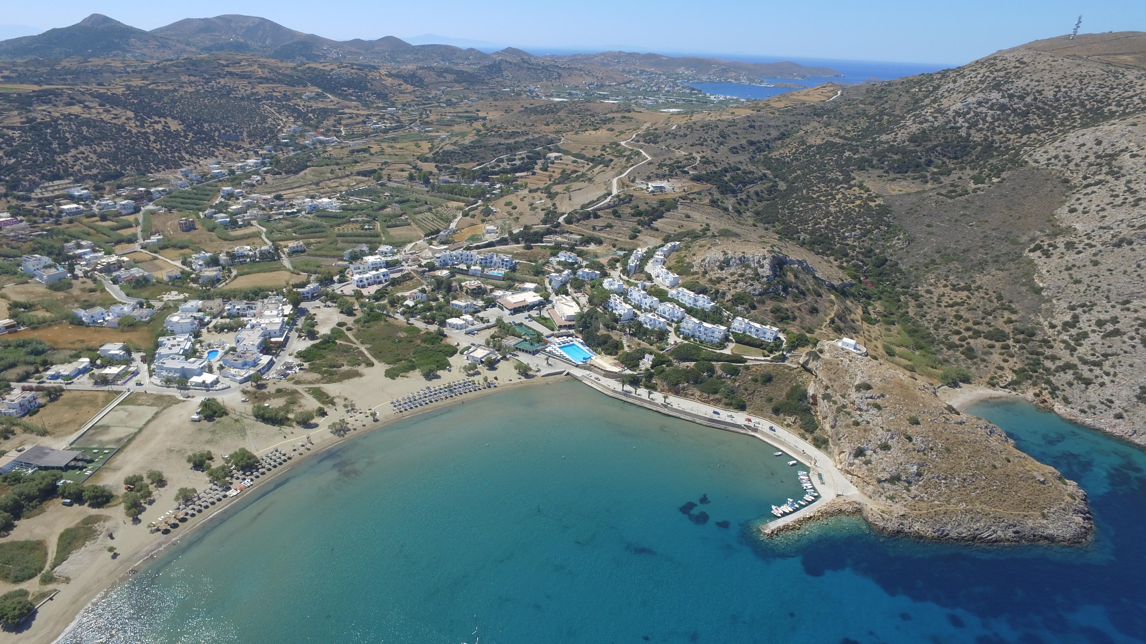 Dolphin Bay Seaside Resort & Suites Galissas Bagian luar foto