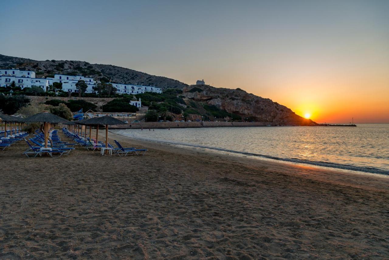 Dolphin Bay Seaside Resort & Suites Galissas Bagian luar foto