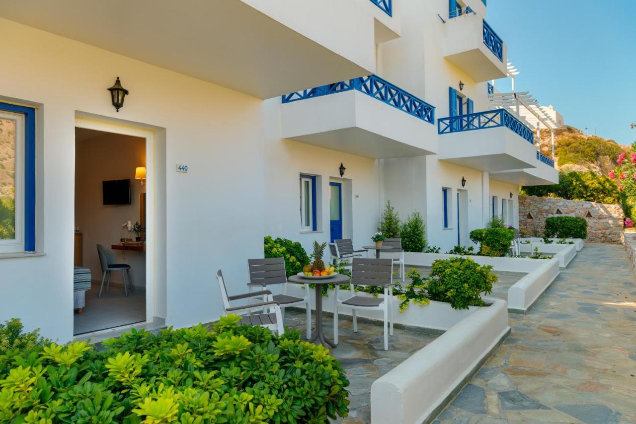 Dolphin Bay Seaside Resort & Suites Galissas Bagian luar foto